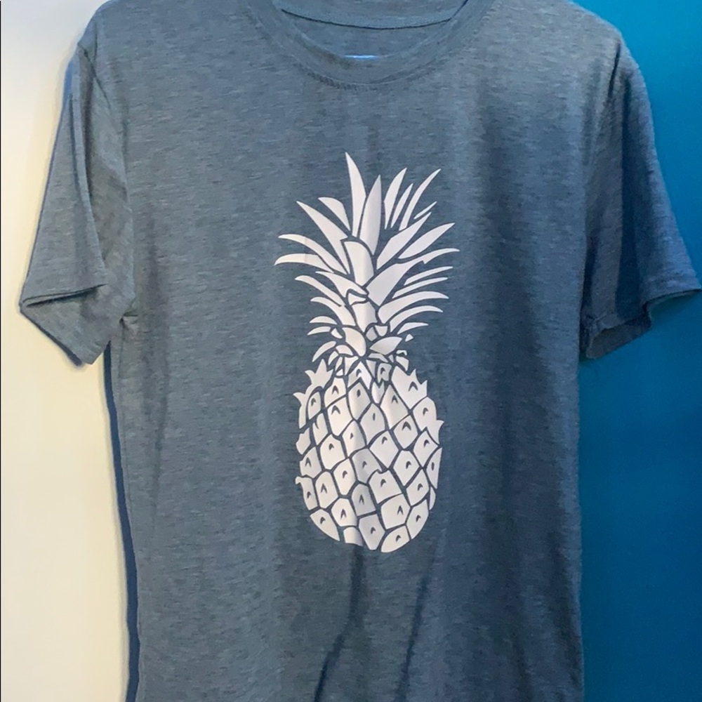 pineapple design shirt